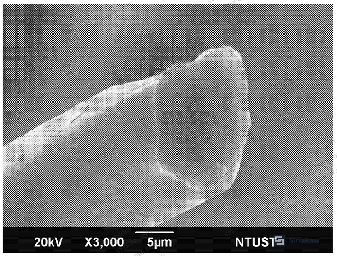 Figure 5: Wipe fabric surface morphology and fiber arrangement detail